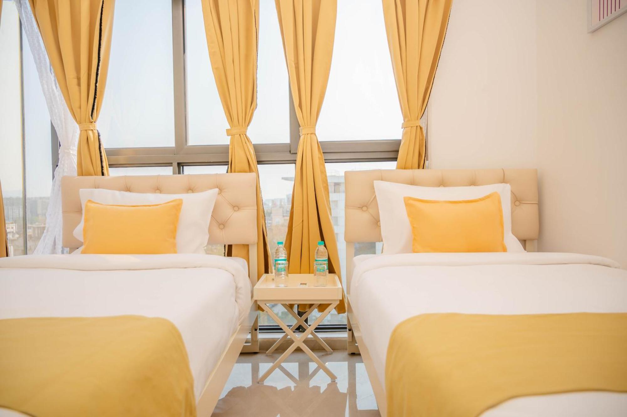 Z Bliss Suites, Bkc Mumbai Exteriör bild